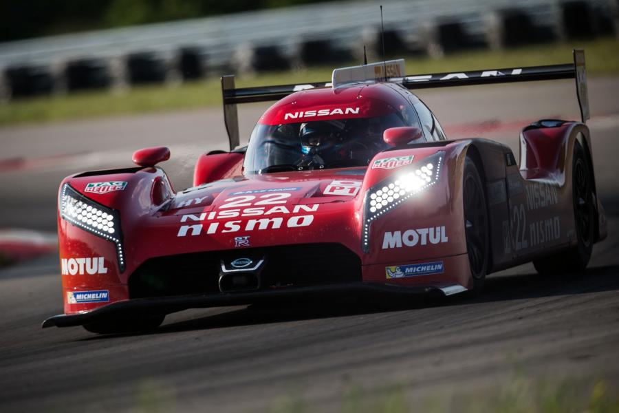  Nissan GT-R LM Nismo 2015 года  (фото 17 из 31)